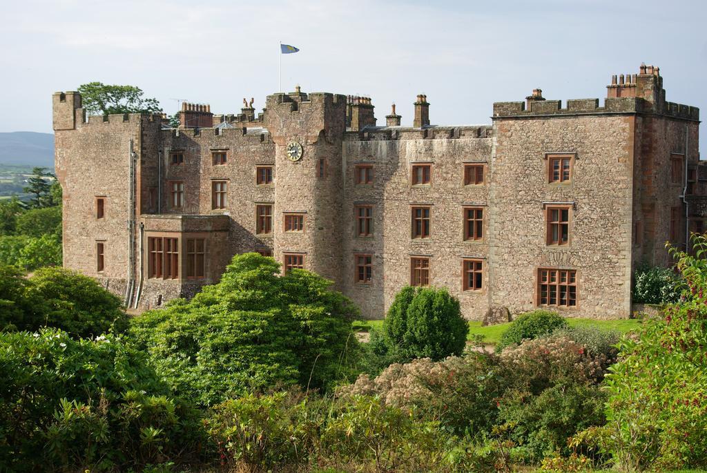 Muncaster Castle Coachman'S Quarters Bed & Breakfast Ravenglass Exterior foto